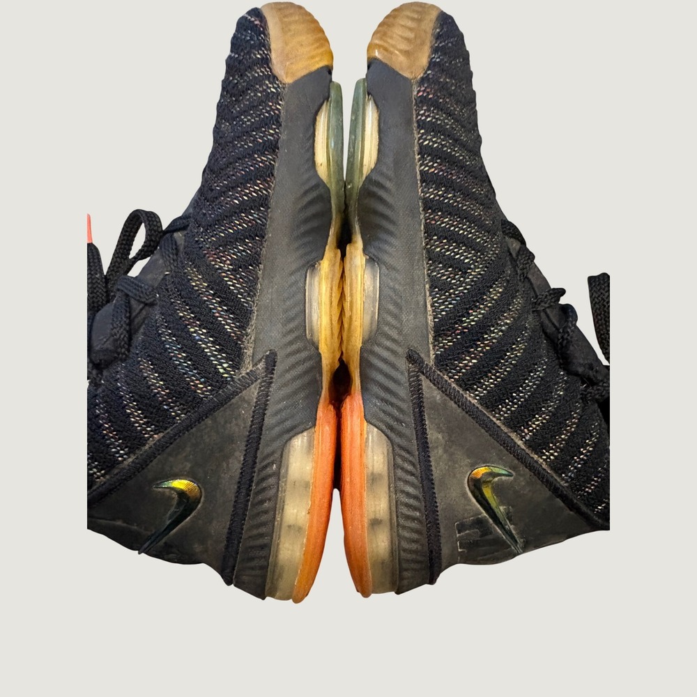 Nike LeBron 16 Im King Black Multicolor Knit Basketball Shoes youth size 6
